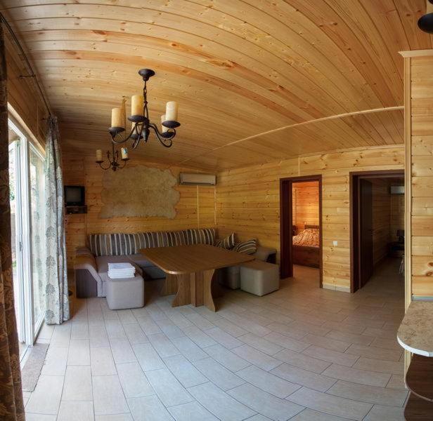 Marco Polo Hotel Ulʼyanovka Exteriör bild